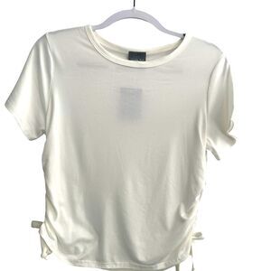 Olivia Rae - Short sleeve side cinch top. Size: XL Color: White